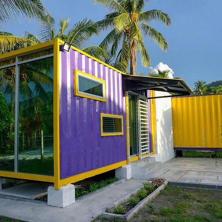 Purple Cube At Lumut Cube Homestay Kontena Exterior photo
